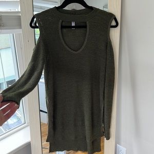 Shoulder Cut-Out Oversized Shifty Emerald Cute Dress